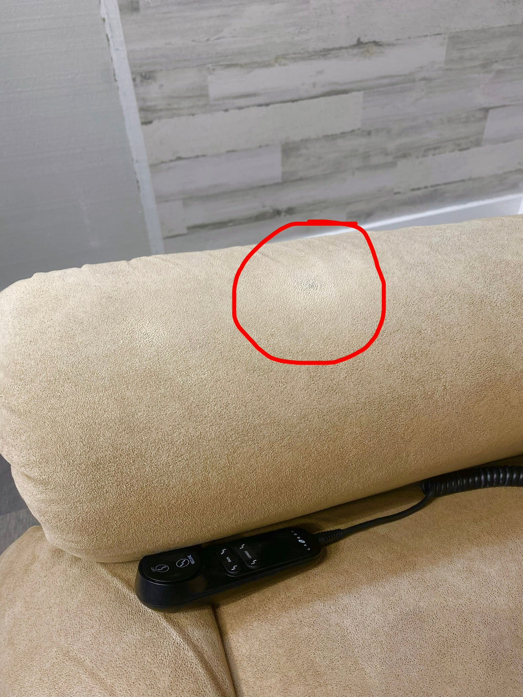 La-Z-Boy Reclining Lift Chair