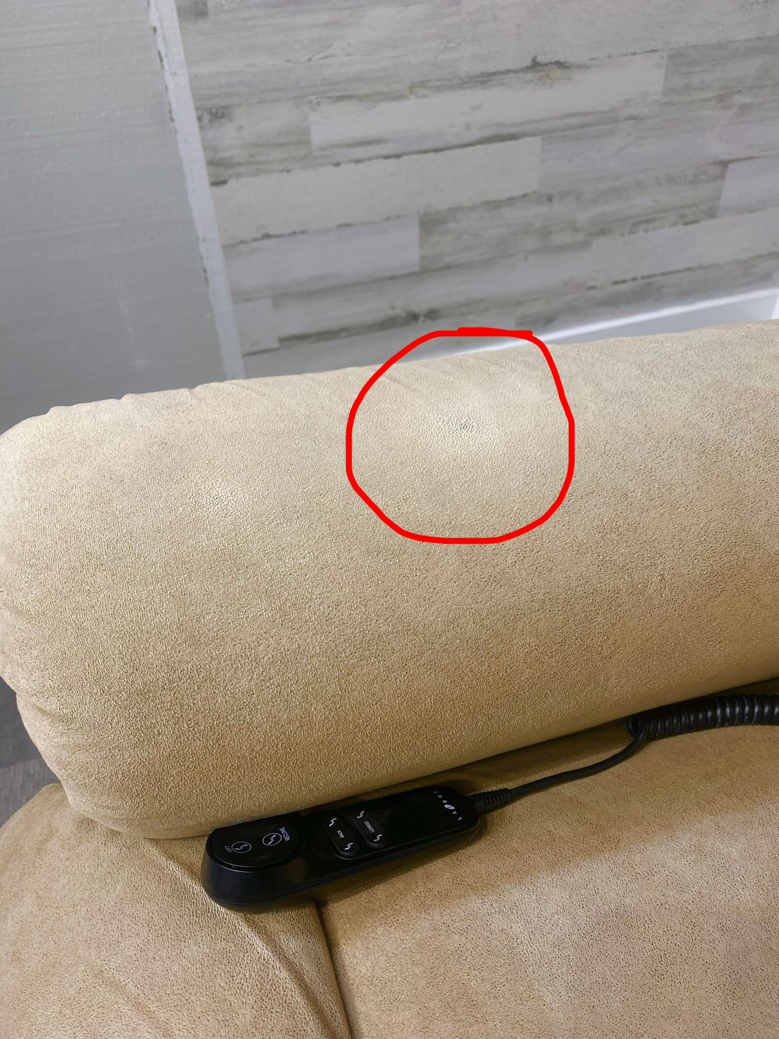 La-Z-Boy Reclining Lift Chair