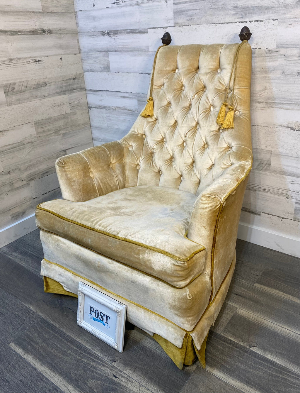 Vintage Crestwood Hollywood Regency Chair